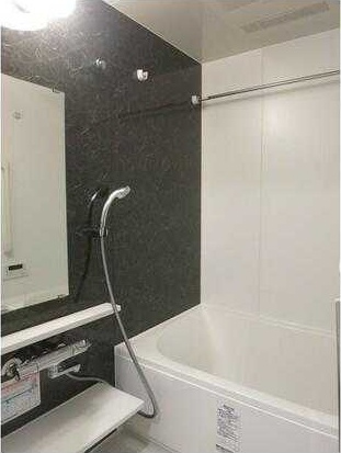 ラポール両国の浴室