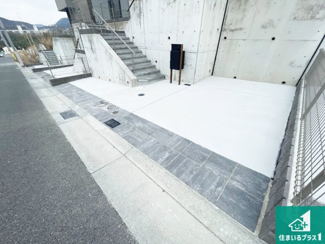 29日(土)30日(日)現地ご見学可能！　神戸市北区山の街　新築一戸建ての駐車場|駐車スペース！散水栓があるので、こまめに愛車を洗えます！