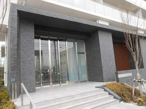 ゼルクコート安城　　刈谷市近郊の賃貸ならクラスホーム刈谷店のエントランス