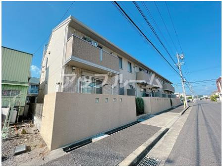 ブランドール勝川の外観