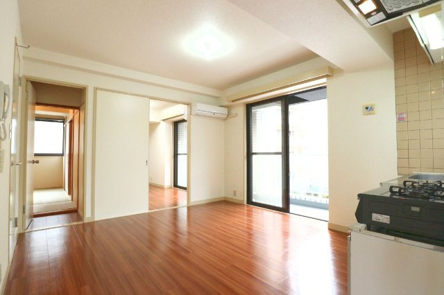 シャルール相模の居間・リビング