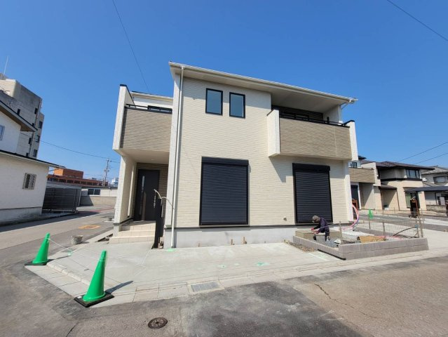  の外観|〇4号棟〇
3（4）LDK+S+ビルトインガレージ1台+屋外カースペース1台
※2026年2月撮影