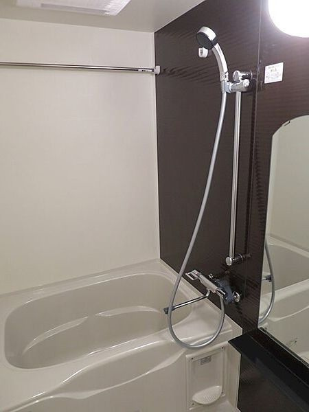 マキシヴ西大島の浴室