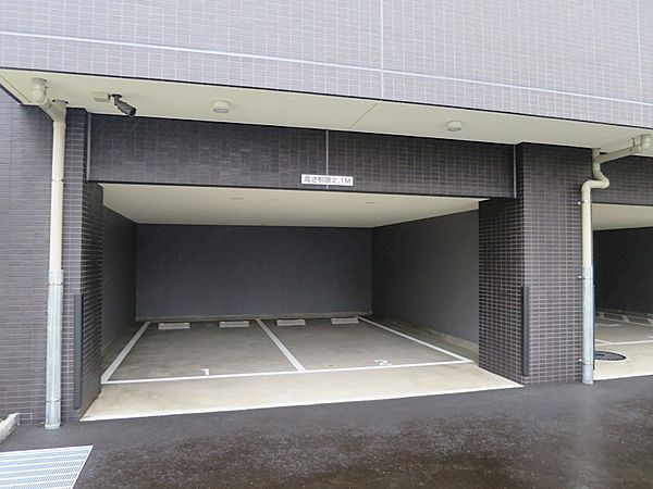 マキシヴ西大島の駐車場