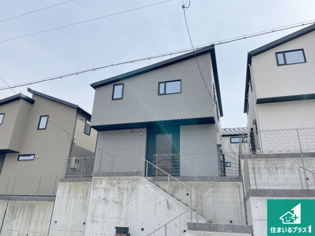 神戸市北区山の街　新築一戸建ての外観|お客様に長く安心して住んでいだだける事にこだわった家づくり！住んでからのアフターサービスにもしっかりと取り組んでいます！