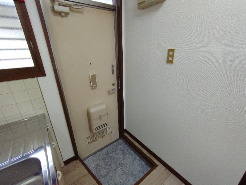 ヴィラ百々の玄関|別部屋イメージ