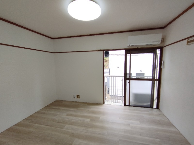 ヴィラ百々の居間・リビング|別部屋イメージ