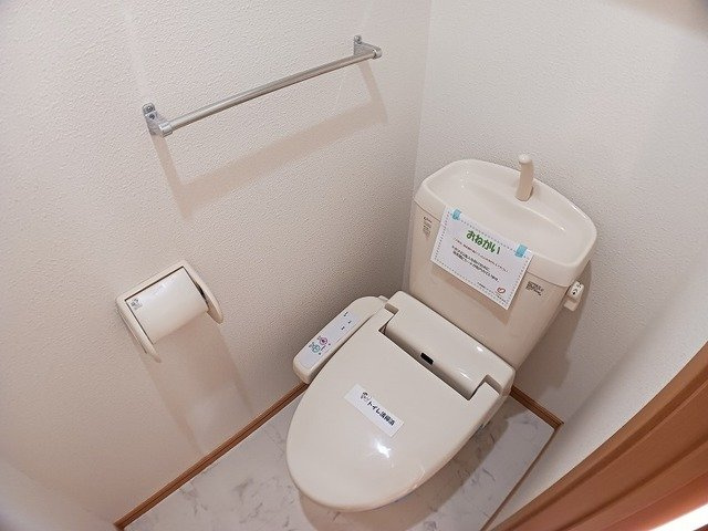 【トイレ】 | サンフラワー・アべニューＣ | コンパクトで使いやすいトイレです
