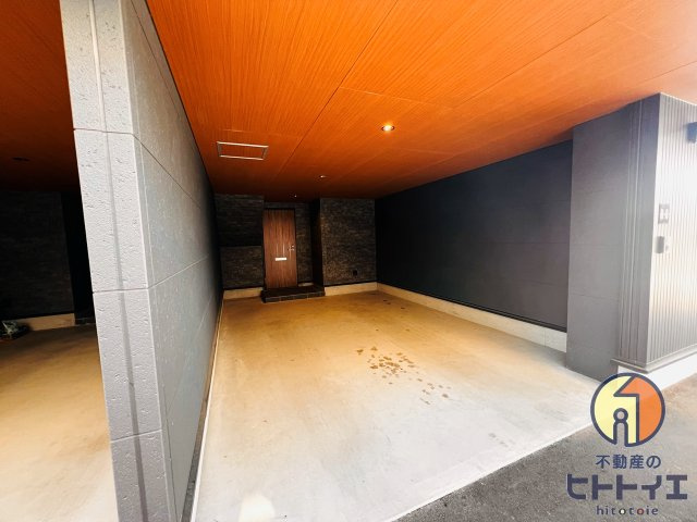 GRAND GRAGEの駐車場|駐車スペースもあります