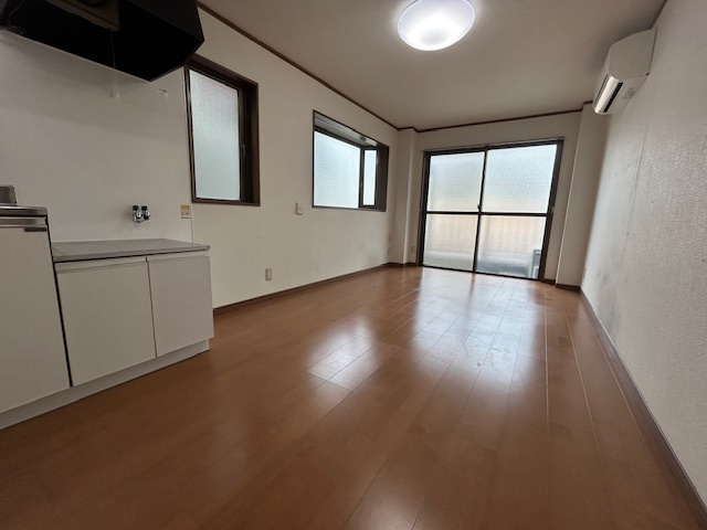 個人の部屋や寝室として使える洋室です