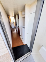 収納もある玄関です