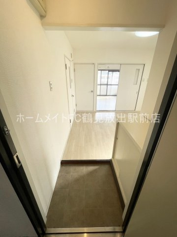 大阪市城東区永田３丁目の賃貸マンションの玄関