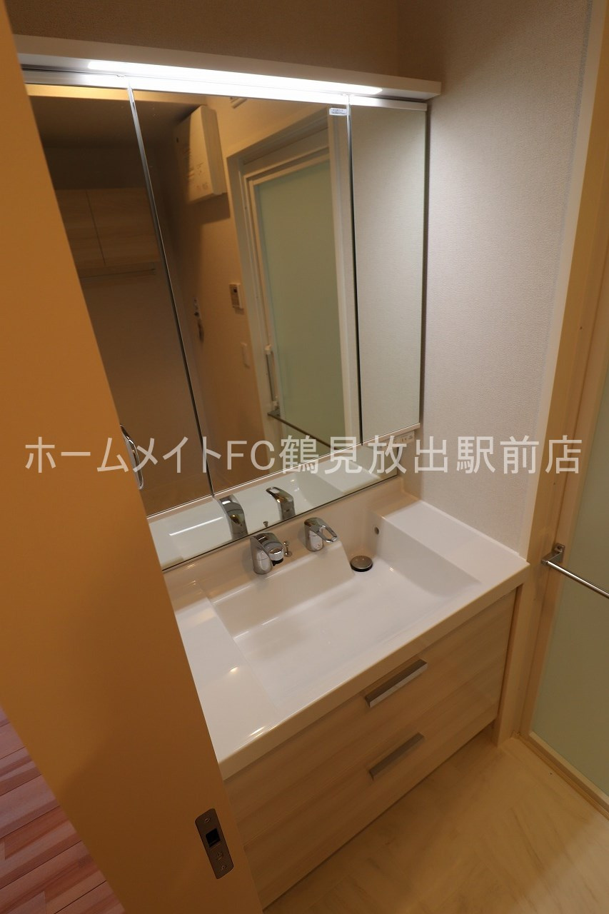 東大阪市徳庵本町の賃貸マンションの独立洗面台