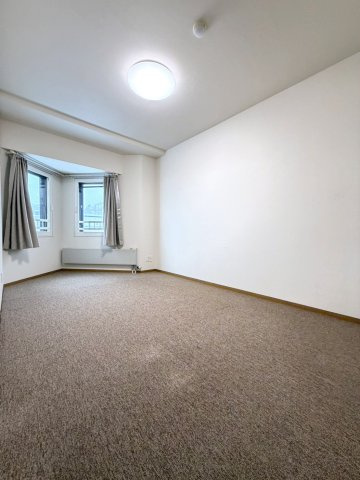 ヴェルビュ天神山公園の洋室