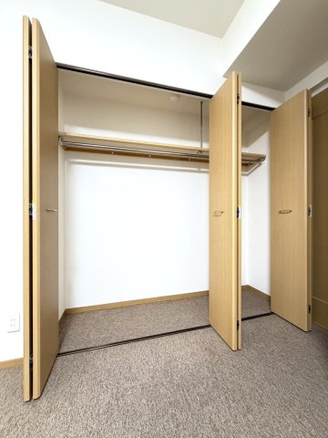 ヴェルビュ天神山公園の収納