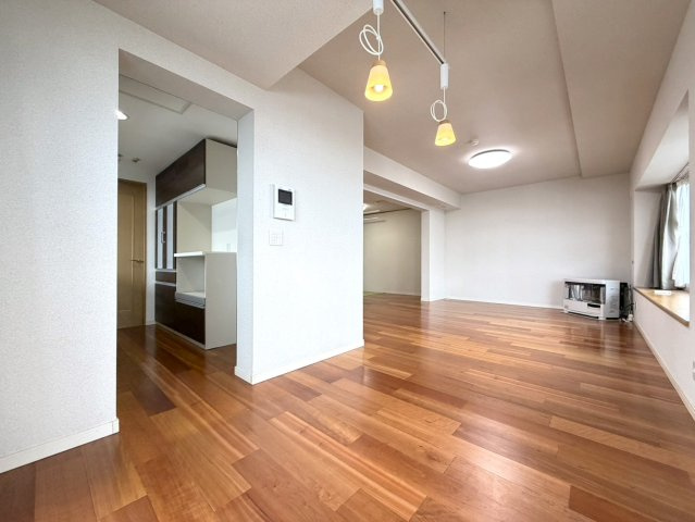 ヴェルビュ天神山公園のダイニング