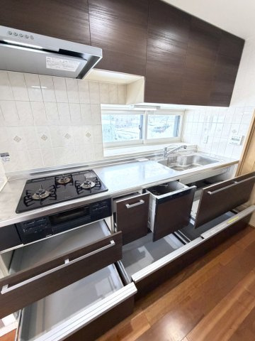 ヴェルビュ天神山公園のキッチン