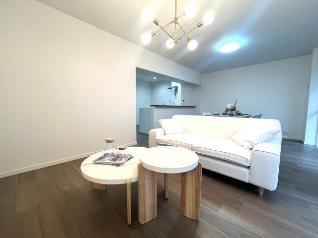 チサンマンション小笹の居間・リビング|
家具を配置しやすいリビング。
リビングは1番長く居るお部屋だから、使いやすいことが何より大切☆