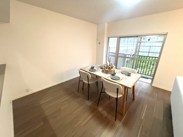 チサンマンション小笹のダイニング|
落ち着ける空間で家族の会話も広がりそうです♪