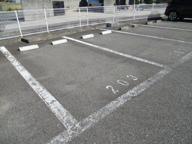 ベイビレッジＩＮＯＵＥの駐車場