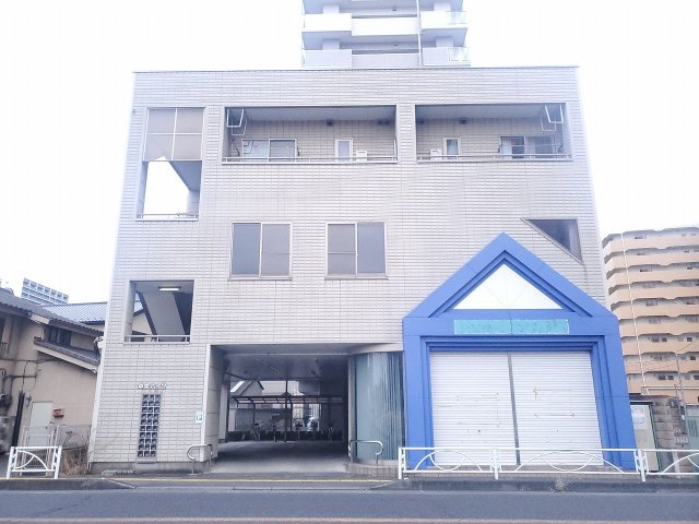 中央ハイツの外観