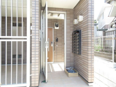 【エントランス】 | ラッフィナート3(ラッフィナートスリー)