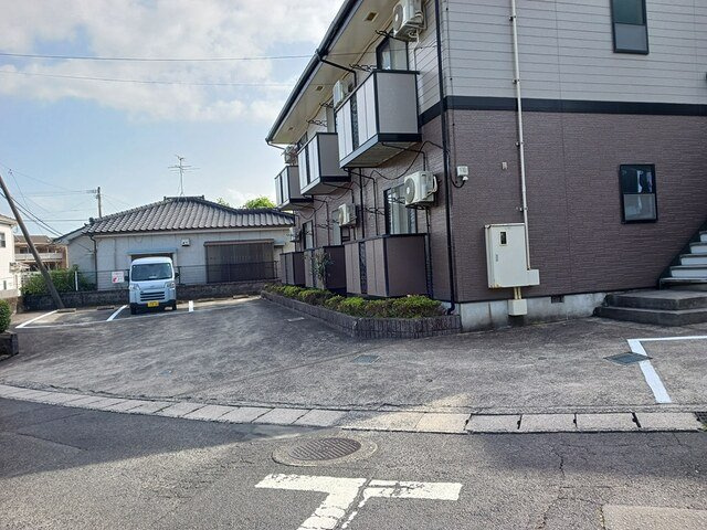 【駐車場】