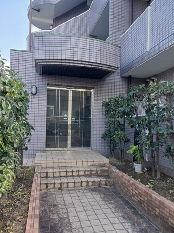 パラマウントビレッジ東岩田　Aのエントランス