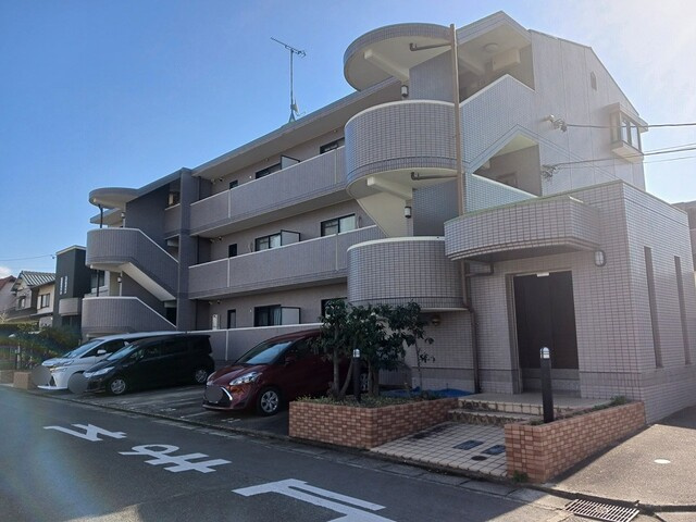 パラマウントビレッジ東岩田　A