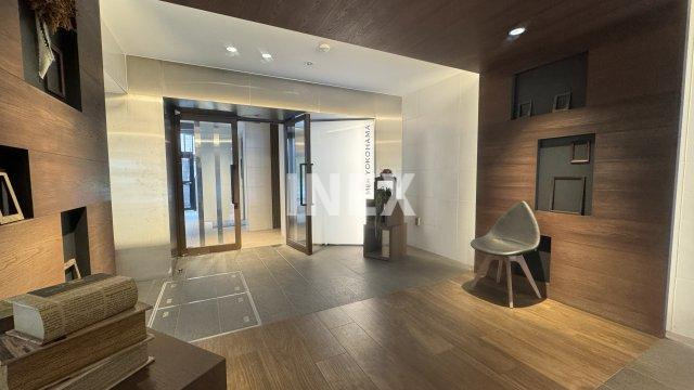 横浜市神奈川区栄町の賃貸マンションのロビー
