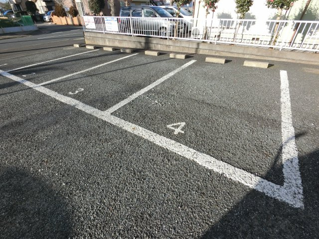 【駐車場】