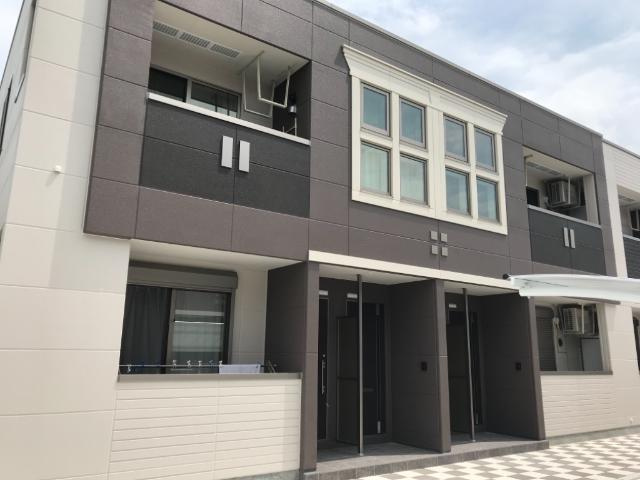 加古川市加古川町稲屋のアパートのエントランス|外観写真（昼）