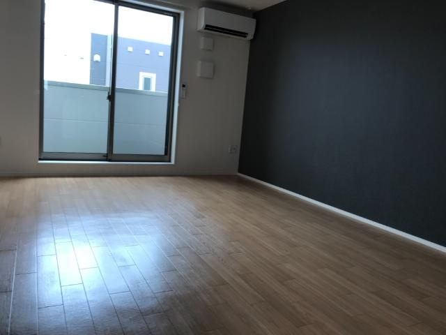 加古川市加古川町稲屋のアパートの居間・リビング|リビング