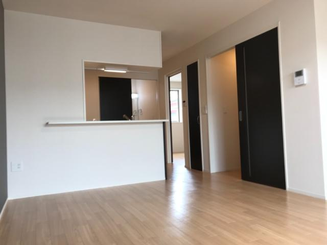 加古川市加古川町稲屋のアパートの居間・リビング|リビング