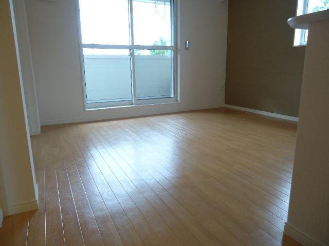 加古川市尾上町安田のアパートの居間・リビング|リビング