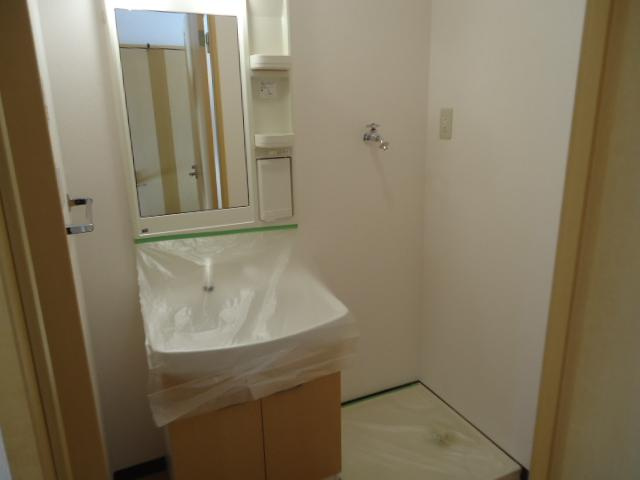 加古川市野口町長砂のアパートの洗面所|洗面