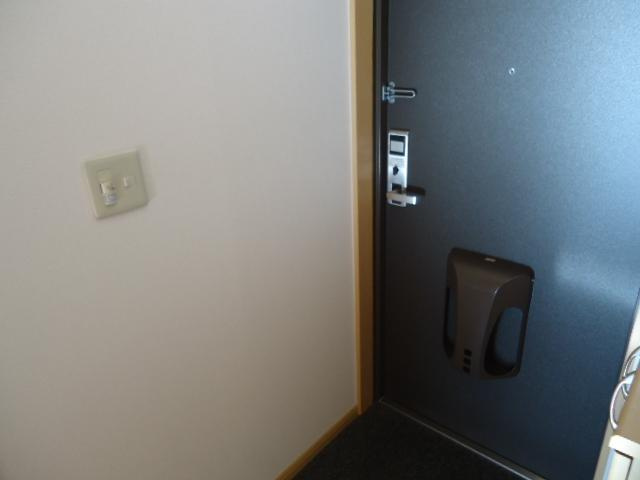 加古川市野口町長砂のアパートの内装|セキュリティ