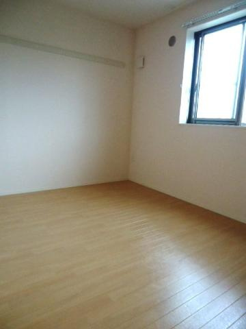 加古川市加古川町中津のアパートの内装|洋室