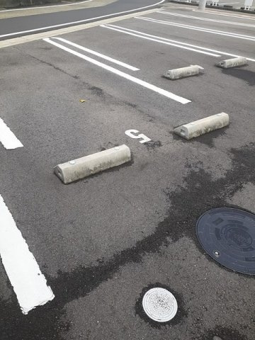 コンフォーティア鮎喰の駐車場