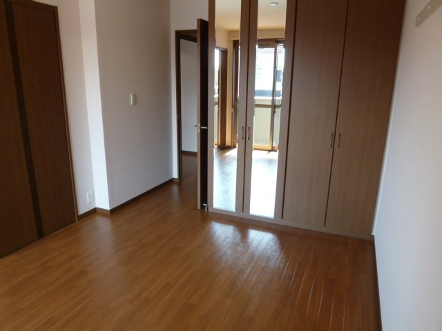 加古川市野口町二屋のアパートの収納|クローゼット（イメージ）