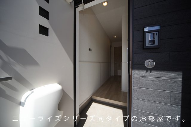 加古川市尾上町安田のアパートの玄関