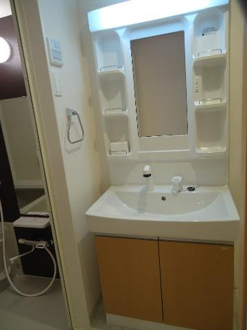 加古川市野口町野口のアパートの洗面所|洗髪洗面化粧台