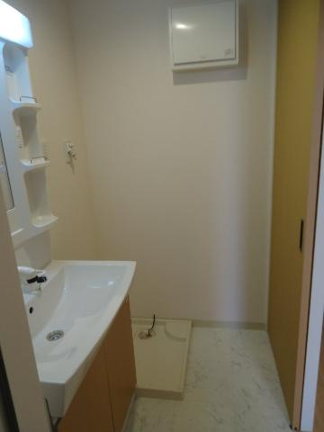 加古川市野口町野口のアパートの洗面所|洗面