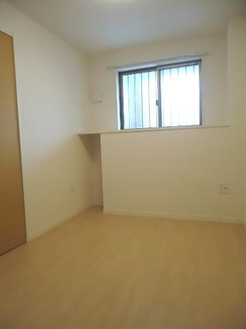 加古川市野口町野口のアパートの内装|洋室