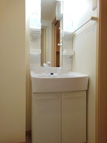 ライラックの洗面所