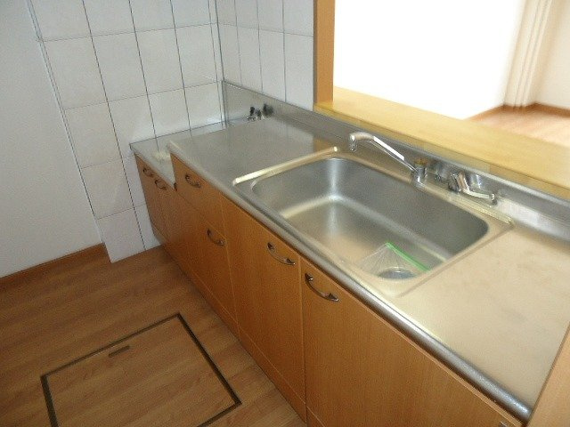 加古川市尾上町安田のアパートのキッチン|キッチン２