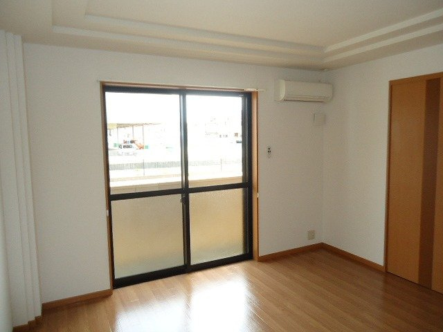 加古川市尾上町安田のアパートの居間・リビング|リビング