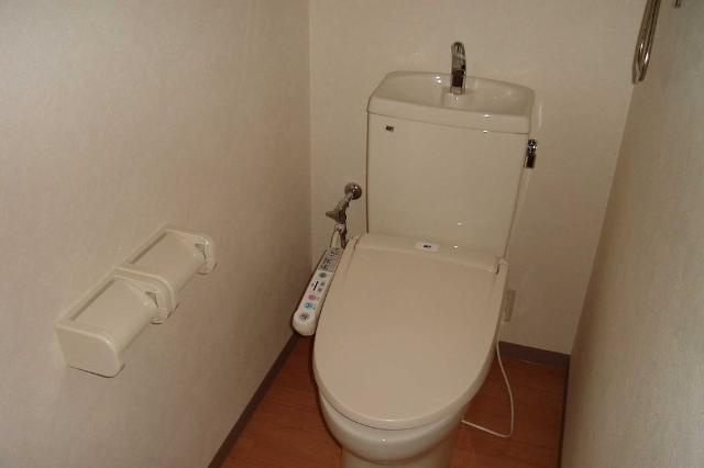 加古川市尾上町安田のアパートのトイレ|トイレ