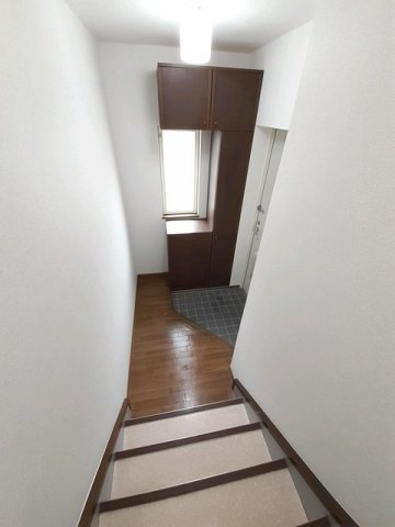 オーブリー鳴門　Ｂの玄関|落ち着いた玄関です