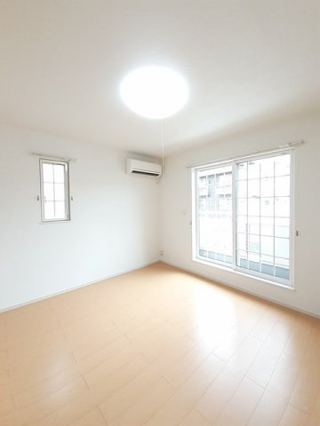 メゾンＳａｋａｋｉの居間・リビング